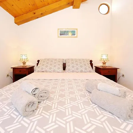 House Flamingo Pašman